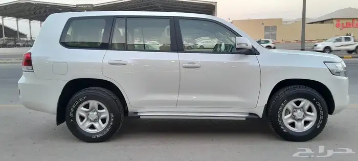 تويوتا لاندكروزر. 2020 جي اكس ار بنزين مكيفين ثلاجه 4