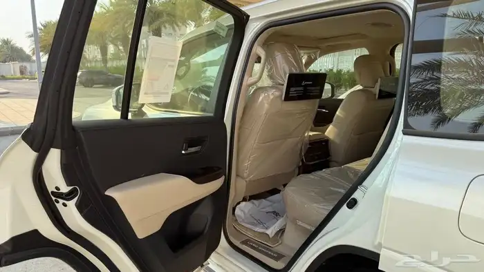 تويوتا لاندكروزر جي اكس ار 4ديزل 2024 14