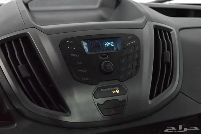 فورد ترانزيت فان 330S 4