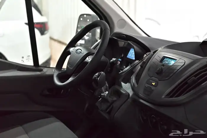 فورد ترانزيت فان 330S 6