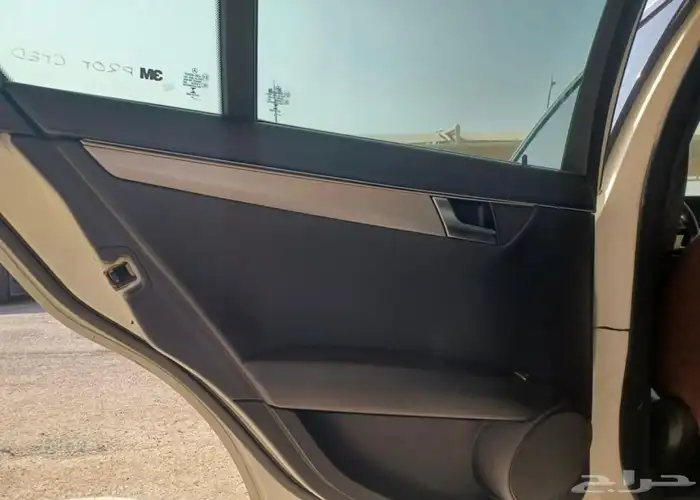 مرسيدس C200 10