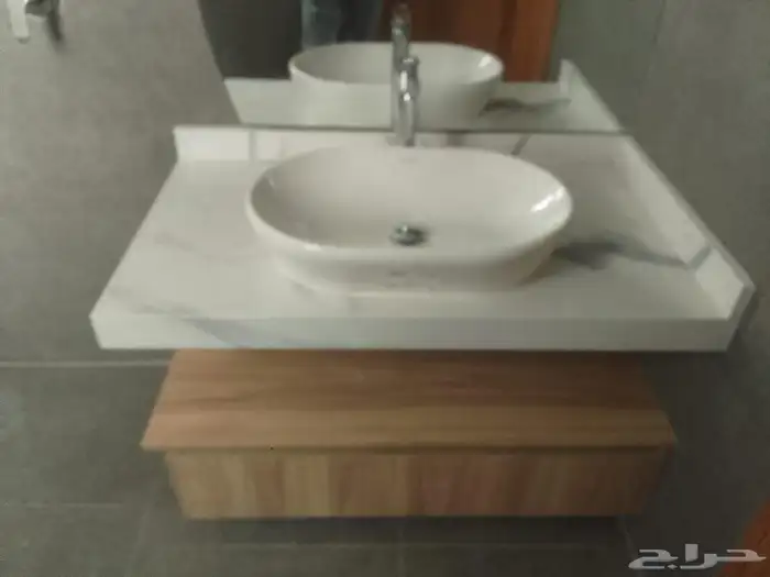 ونفصل لك طاولات مكاتب وطاولات طعام ومغاسل ومطابخ حسب الطلب 7