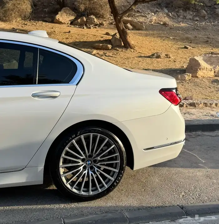 بي ام دبليو 2020 7