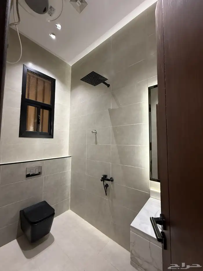 للبيع ارواف علويه و ارضيه ببايكة سيارة ف ابها حي الزهور 16