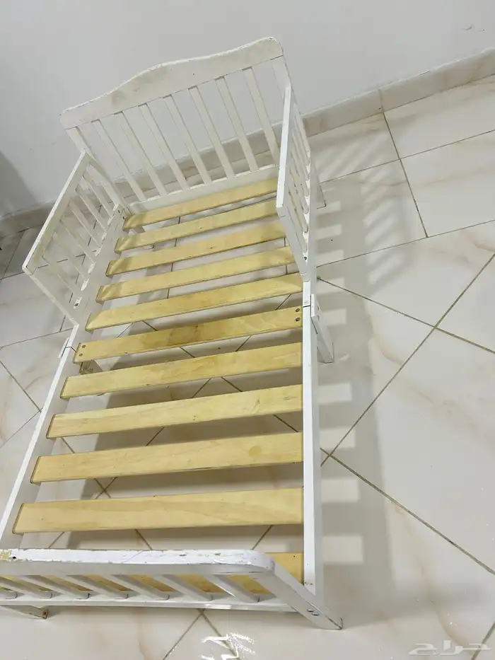 سرير أطفال 0