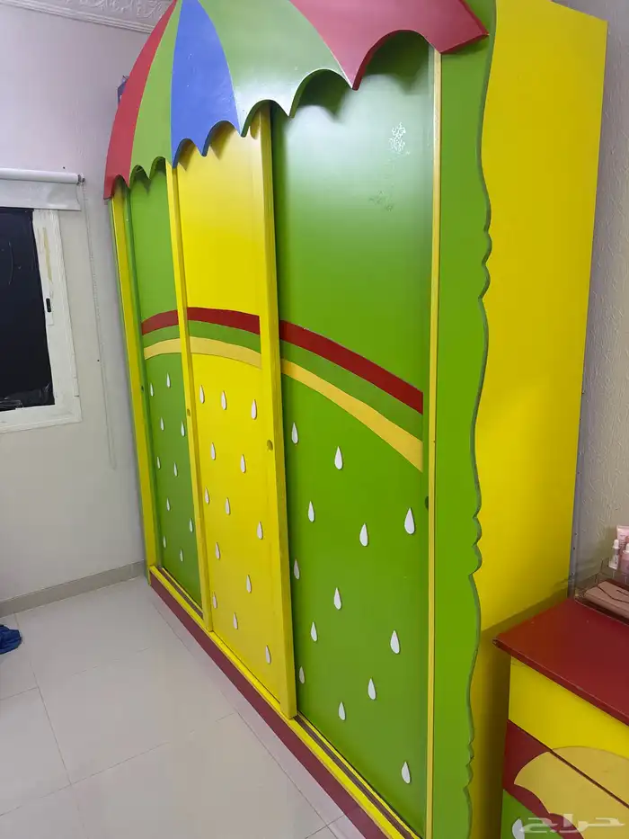 دولاب مستعمل نضيف 1