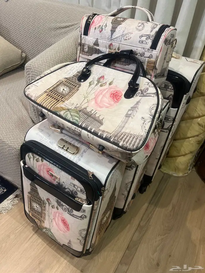 طقم شنط سفر من الصنات جديدة بأكياسهن 0