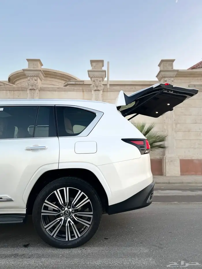 لكزس LX600 مالك اول 2023 BB قمة النظافة سعودي وكالة 47