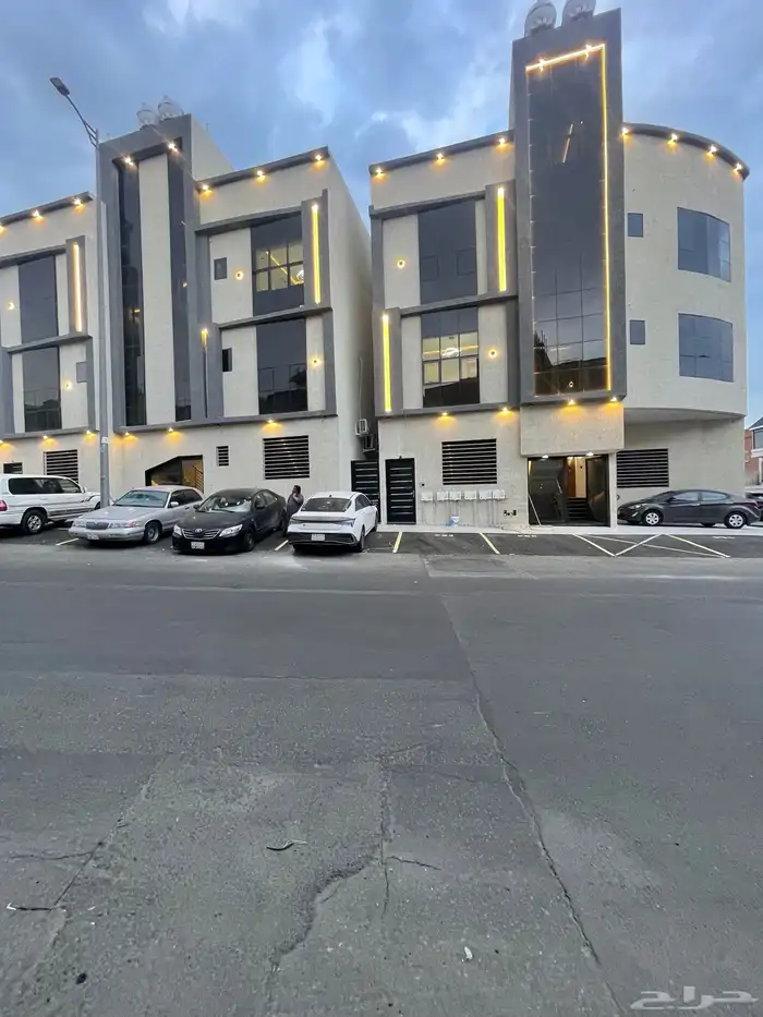 للبيع شقه علويه تشطيب وموقع ممتاز من 480 الف ابها ح البديع 1