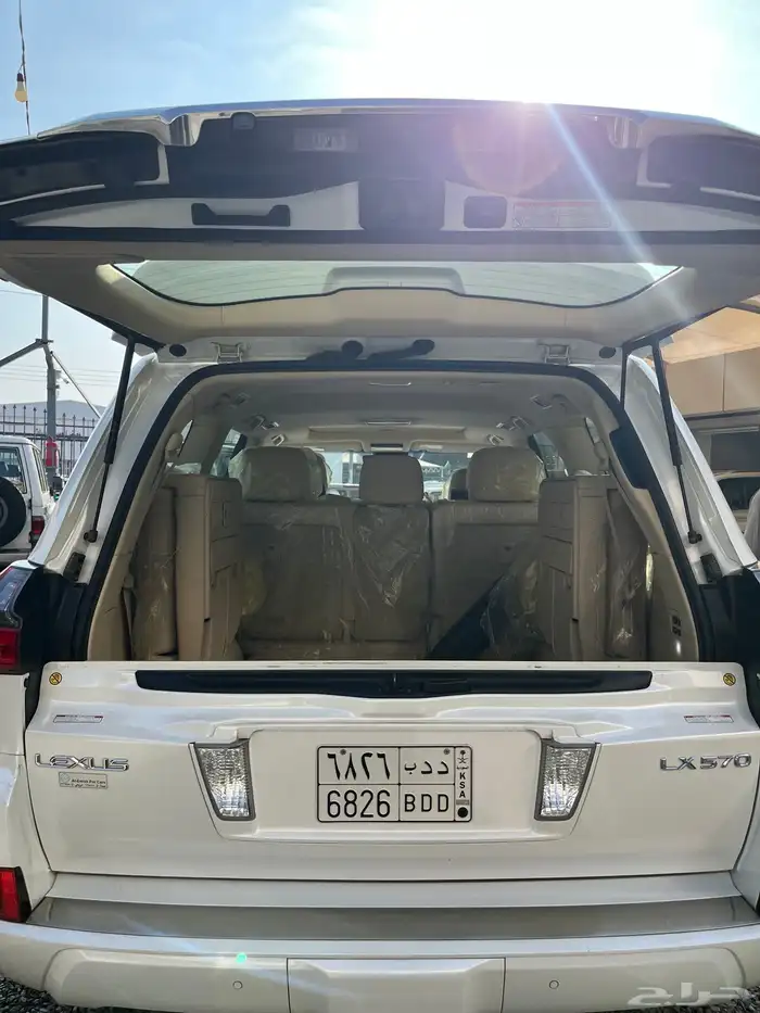 جيب لكزس 2017 LX 12