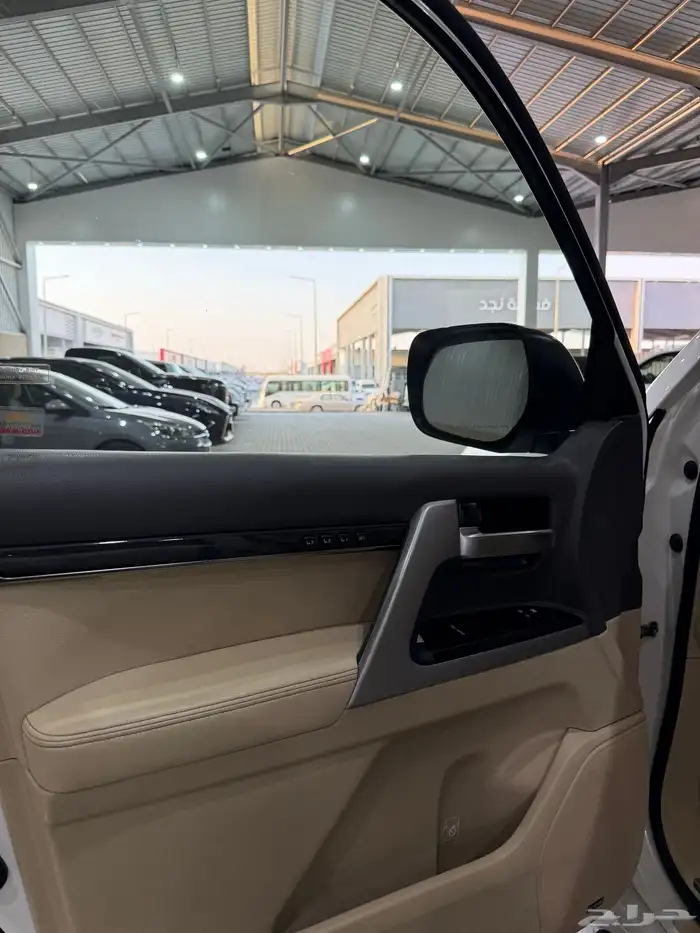 تويوتا لاندكروزر فكسار 2016فل الفل سعودي عداد 130 الف مشروط 26