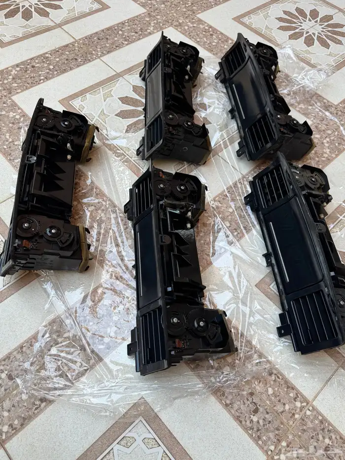 ديكورات درج باترول فتك 2005 وطالع لون اسود اصلي 4