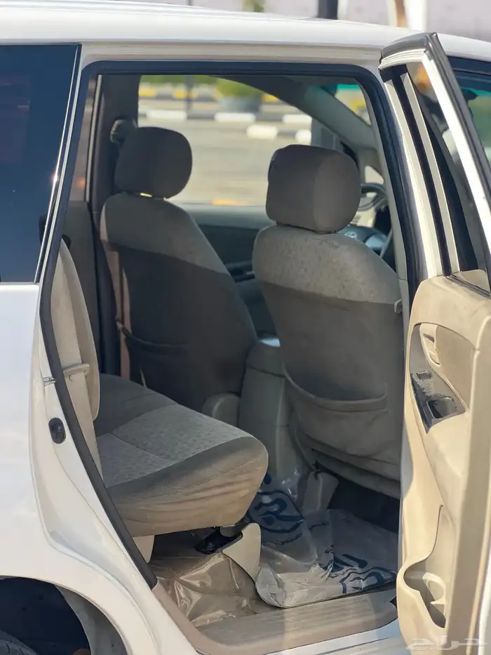 تايوتا انوفا 2015 15