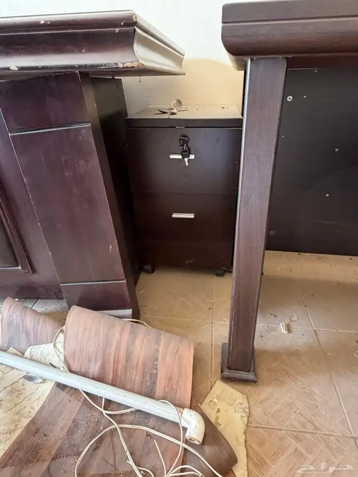 مكتب مستعمل للبيع 5