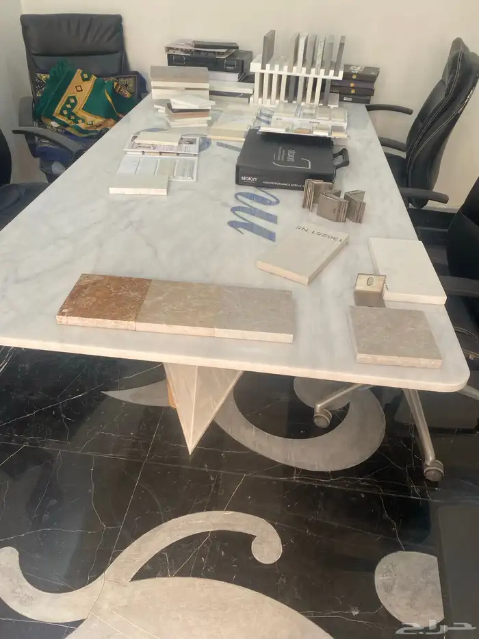 تصميم وتفصيل طاولات طعام ومكاتب رخام صناعي وطبيعي حسب الطلب 2