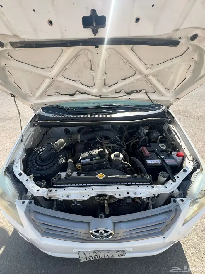 تايوتا انوفا 2015 10