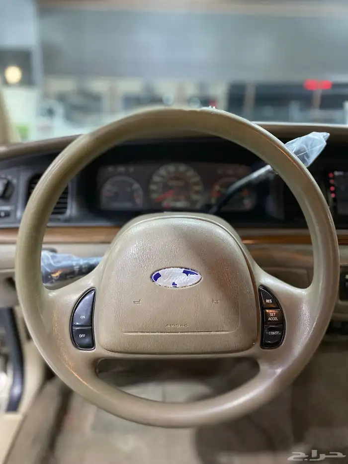 فورد فكتوريا سعودي 2004 12