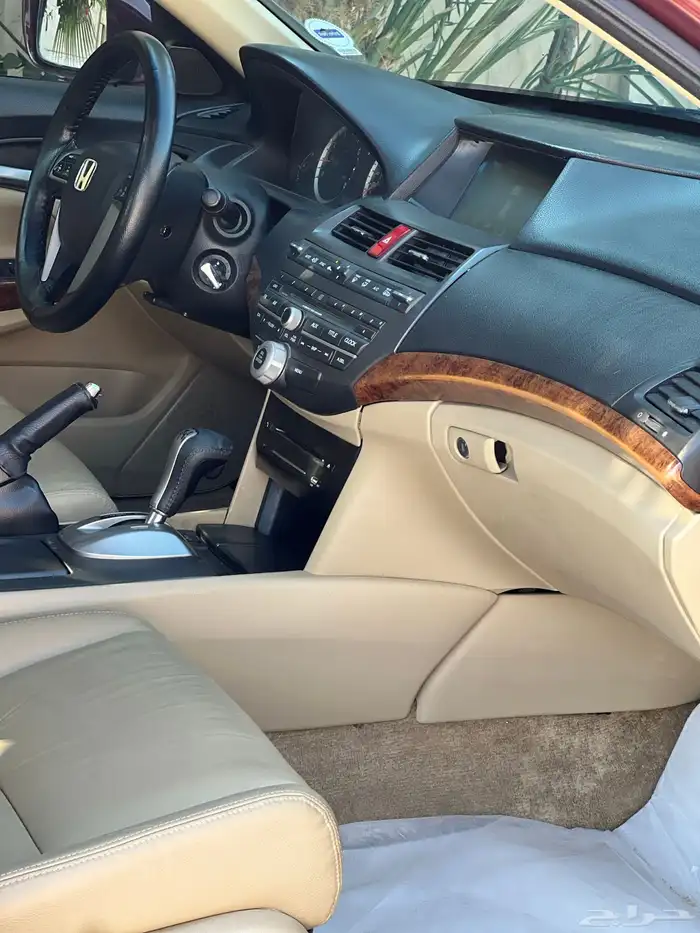 هوندا أكورد 2012 ممشى قليل نظيف جدا 29