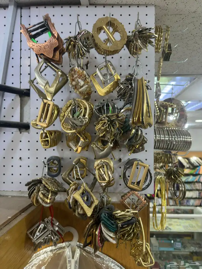 اكسسوارات منوعه شنط وحلقات وتقفيلات وبكلات احزمه اجراس جرس 2