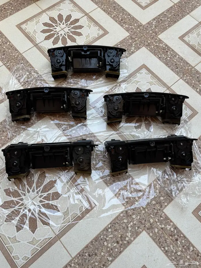 ديكورات درج باترول فتك 2005 وطالع لون اسود اصلي 5