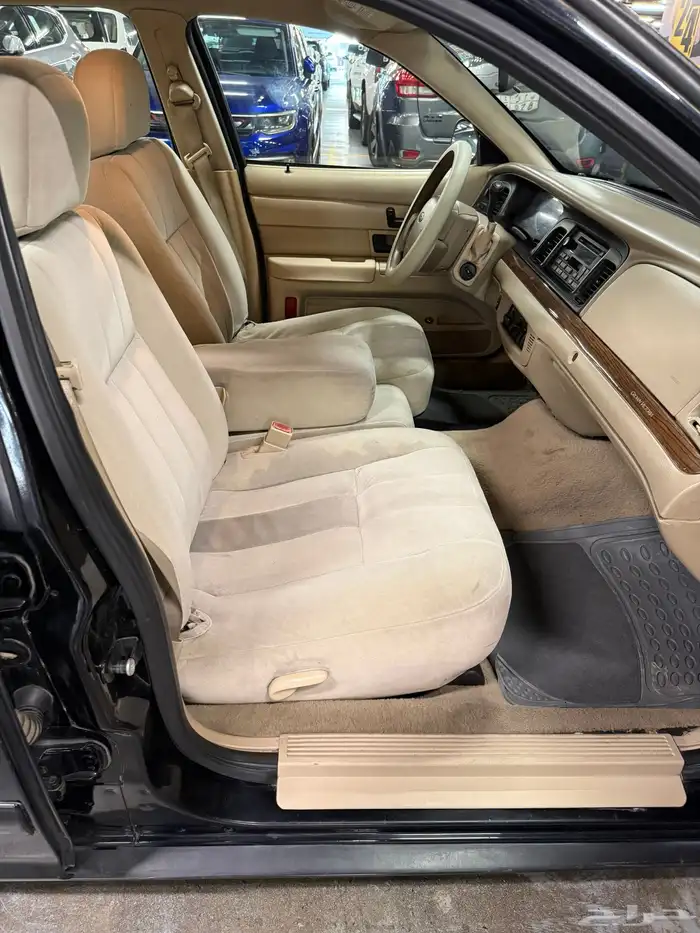 للبيع فورد كراون فكتوريا 2008 مدني جامعة ابهاء 9