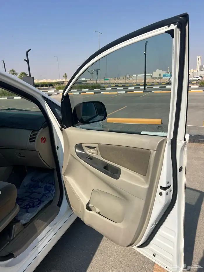 تايوتا انوفا 2015 17