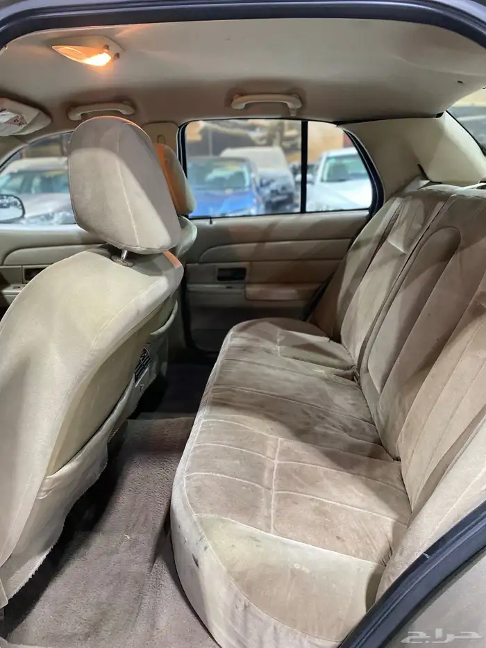 فورد فكتوريا سعودي 2004 5