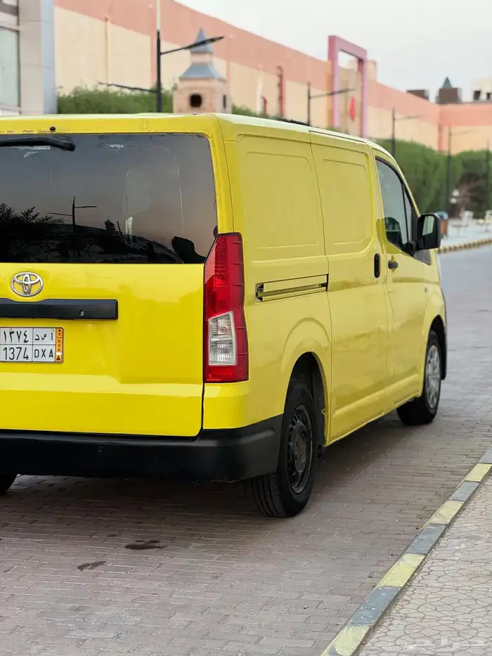 تويوتا هايس بضاعه 2019 سقف منخفض سعر 72000 الف 5