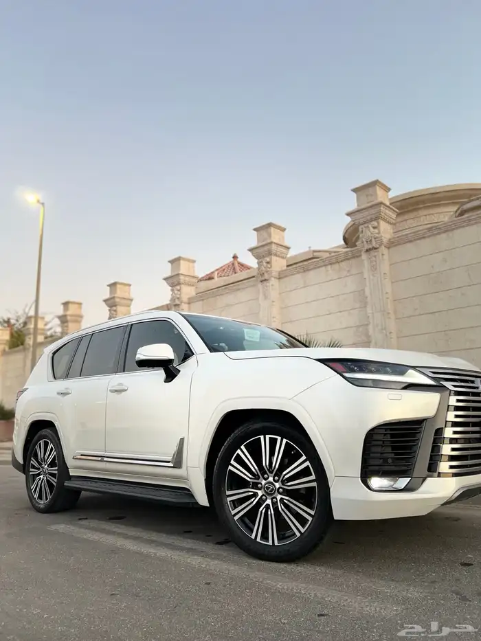 لكزس LX600 مالك اول 2023 BB قمة النظافة سعودي وكالة 10
