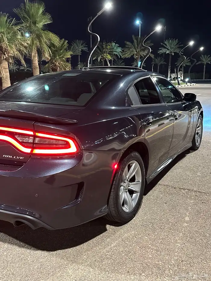 تشارجر دوج 2016 6