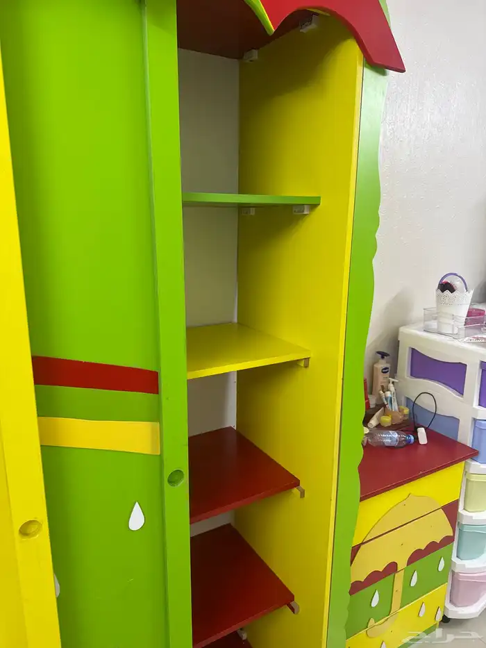 دولاب مستعمل نضيف 2