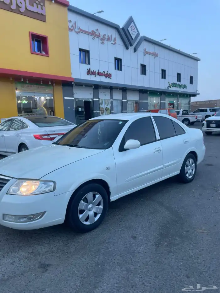 للبيع نيسان صني 2011 7