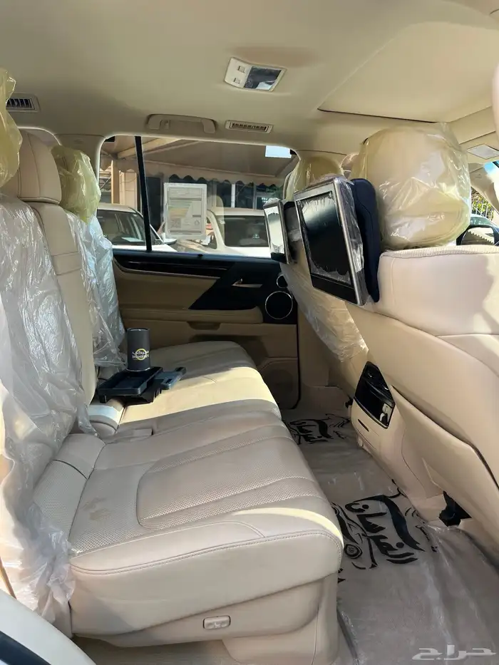 جيب لكزس 2017 LX 14