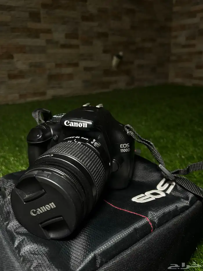 كانون 1100D. 0