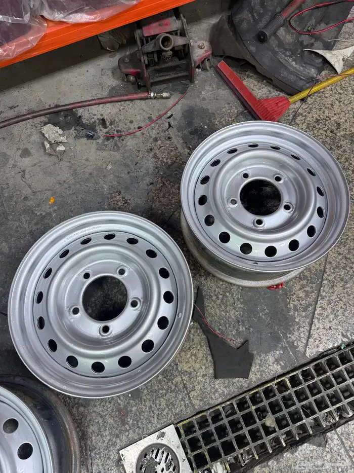 جنوط هلل 16 اصليه لاندكروزر 1