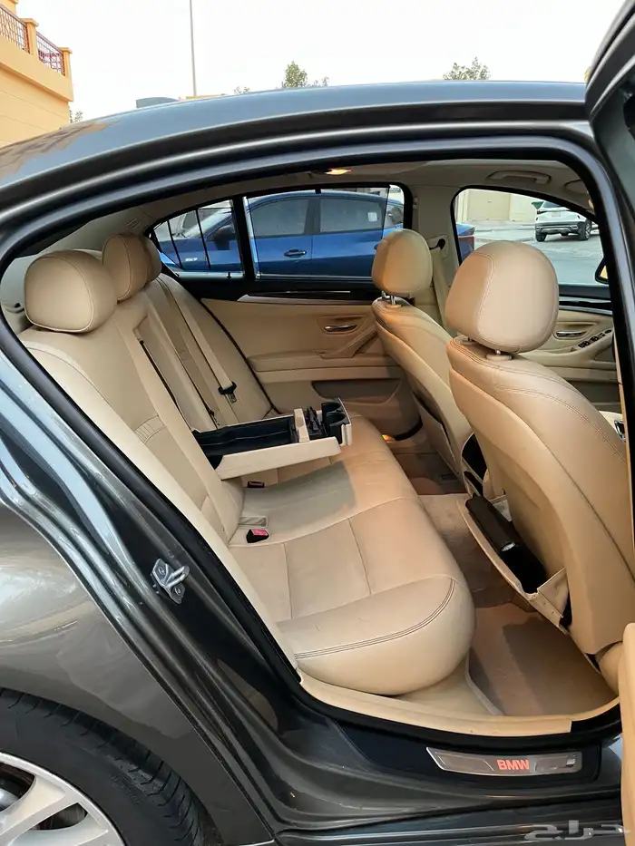 بي إم دبليو 528i 35