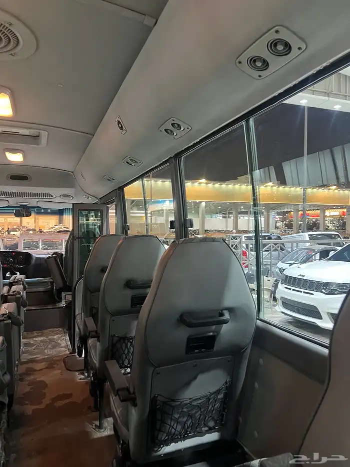 للبيع باص هونداي كونتي موديل 2011 ديزل 30 راكب 21