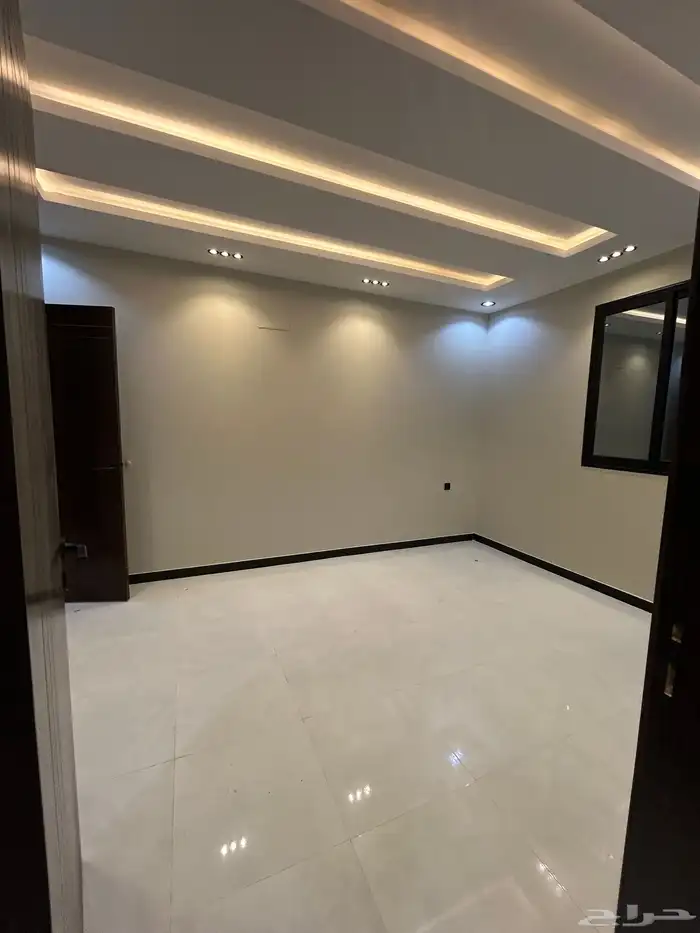 للبيع روف علوي بموقع متميز حي دره الموسى شغل VIP 8