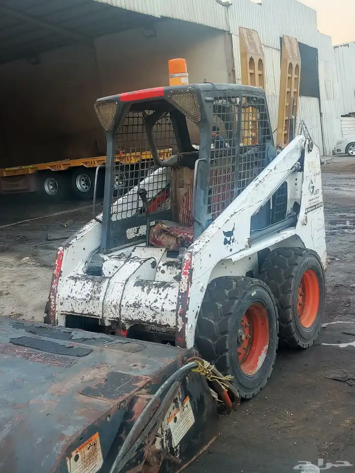 بوبكات 2008 مع مكنسه مع بكت 1