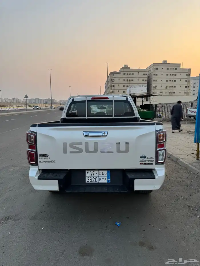 ايسوزو 2023 ماشيه 44 الف 3