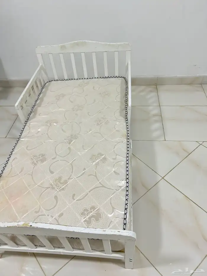 سرير أطفال 1