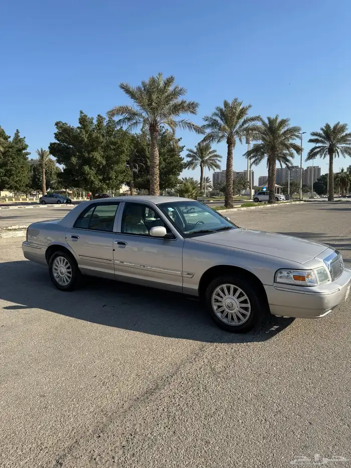 فورد قراند ماركيز 2010 2