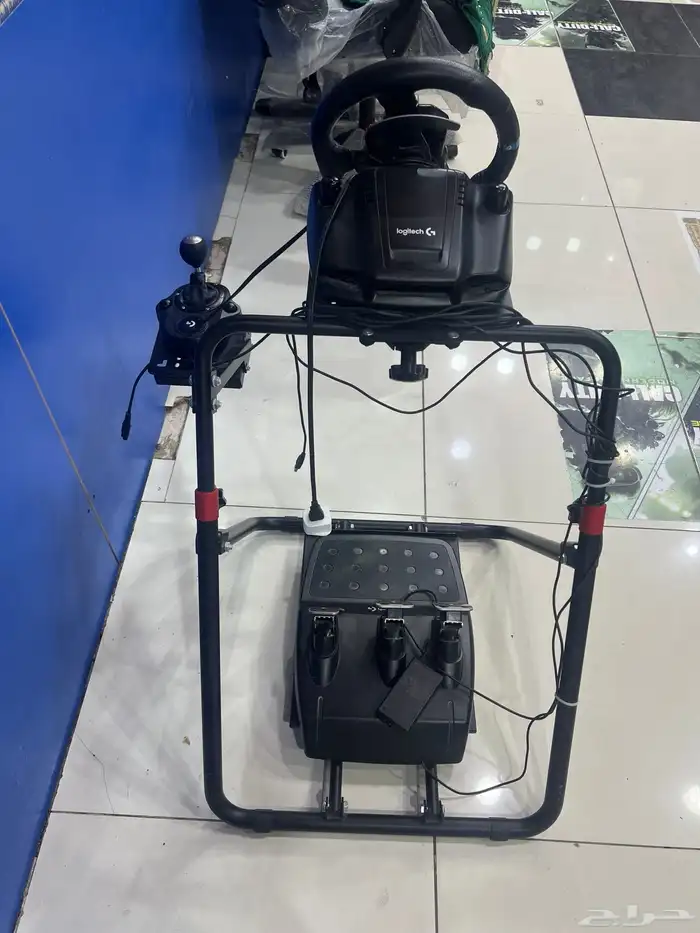 دركسون لوجيتيك G 29 مستعمل نظيف مع الجير والقاعدة 4