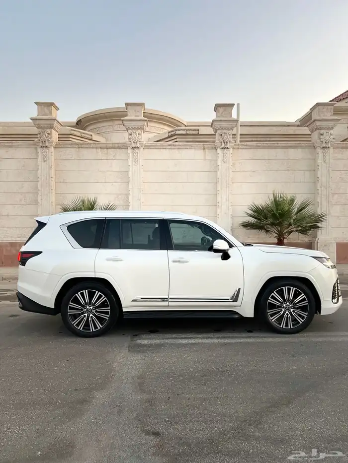 لكزس LX600 مالك اول 2023 BB قمة النظافة سعودي وكالة 15