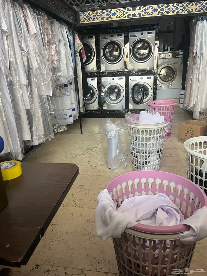 معدات مغسلة ملابس شبه جديدة للبيع جدة 2