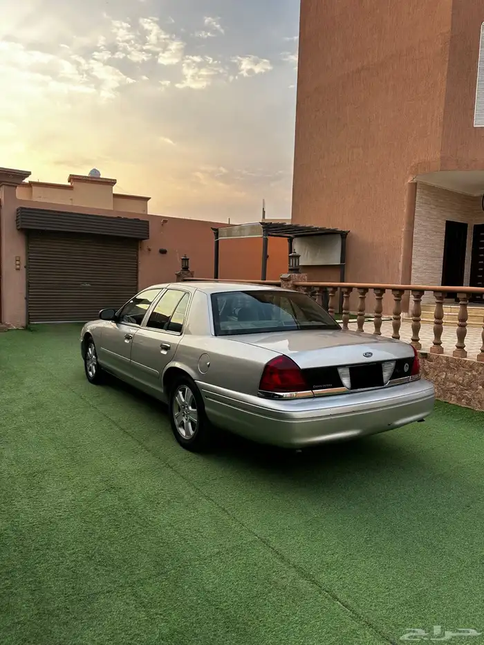 فورد كراون فكتوريا 2008 3