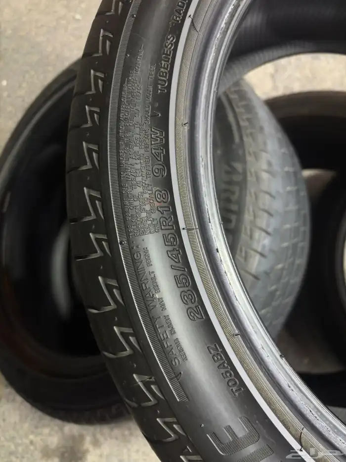 كفرات كامري235 45 18بوجستون وكاله 9