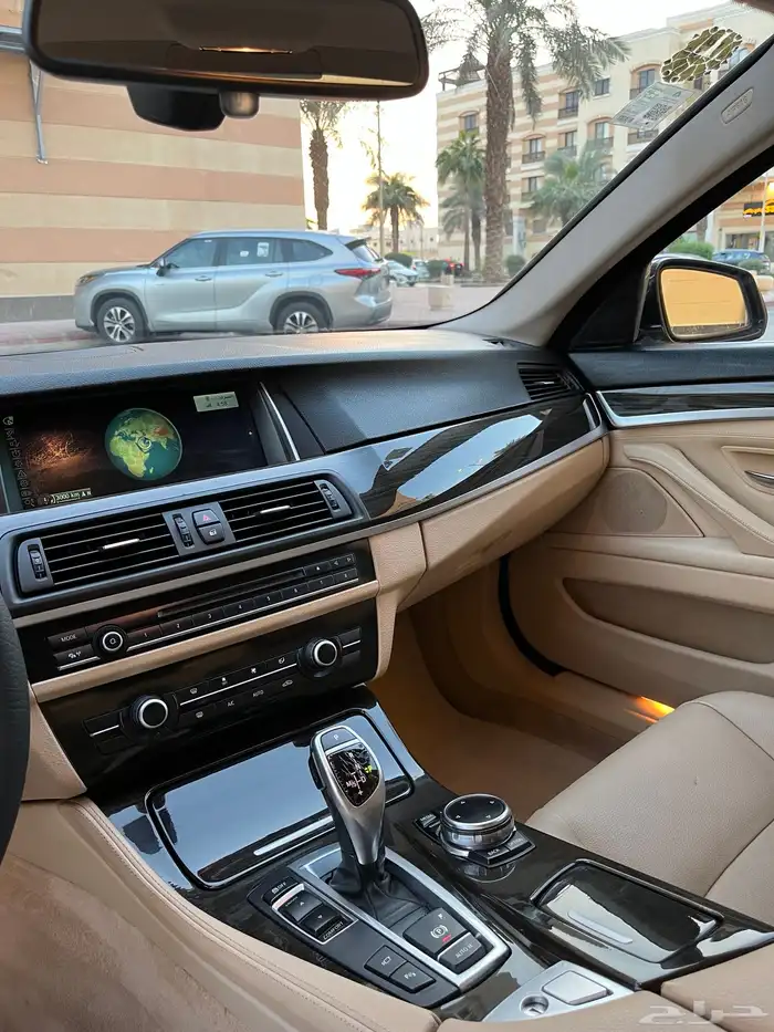 بي إم دبليو 528i 18