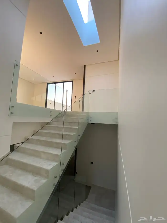 للبيع فلة مودرين من المالك مباشرة 24