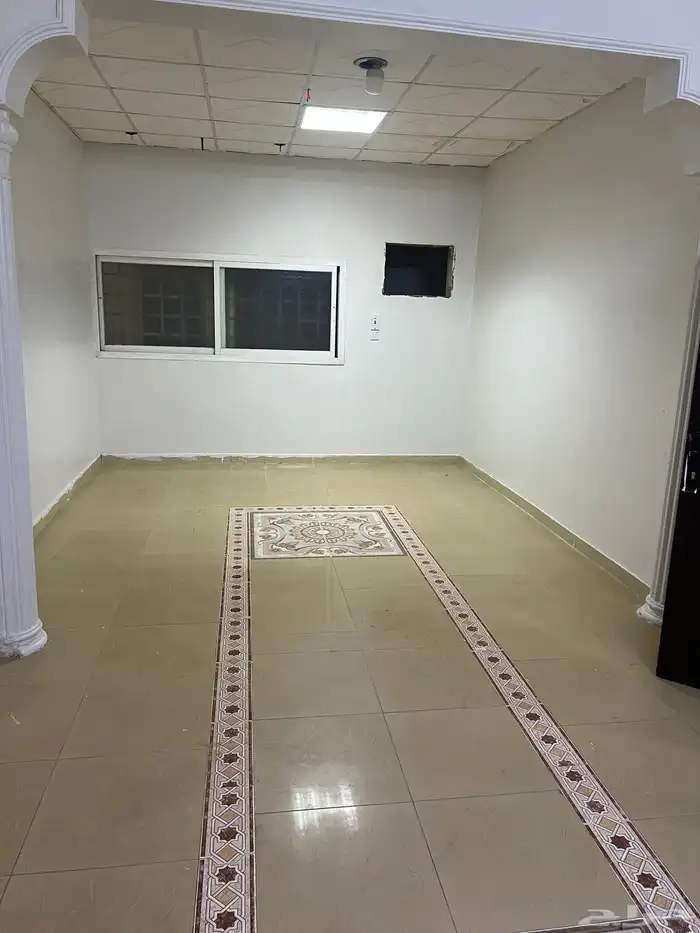 للايجار فلة دورين بالمنتزه الغربي على شارع تجاري 2